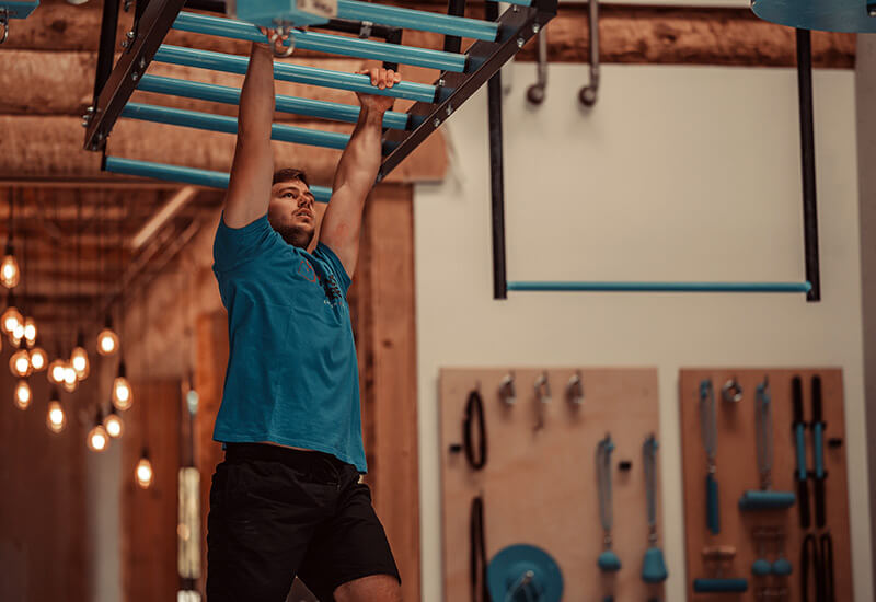 Ninja-TrainingTeste dich an spektakulären Hindernissen, inspiriert von der bekannten TV-Sendung "Ninja Warrior Germany".